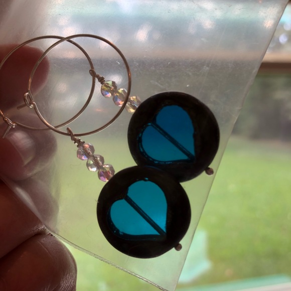 Austrian Crystals Heart Earrings - Picture 2 of 4